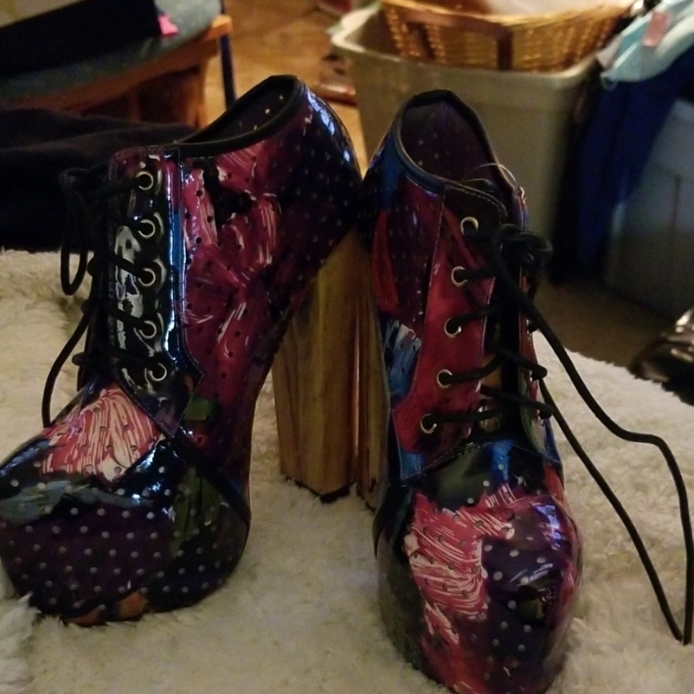 Redkiss 7.5 floral heels